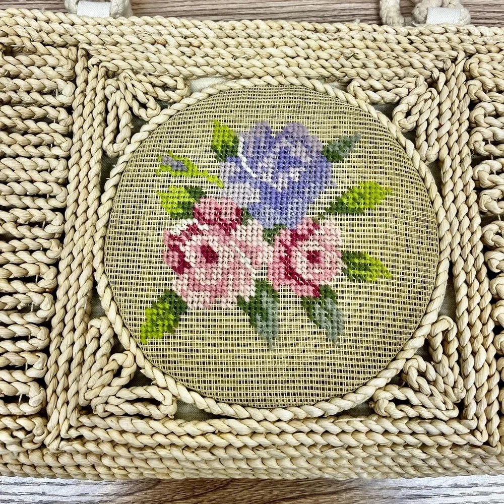 Vintage Cross Stitch Basket Weave Shoulder Bag - Picture 3 of 9